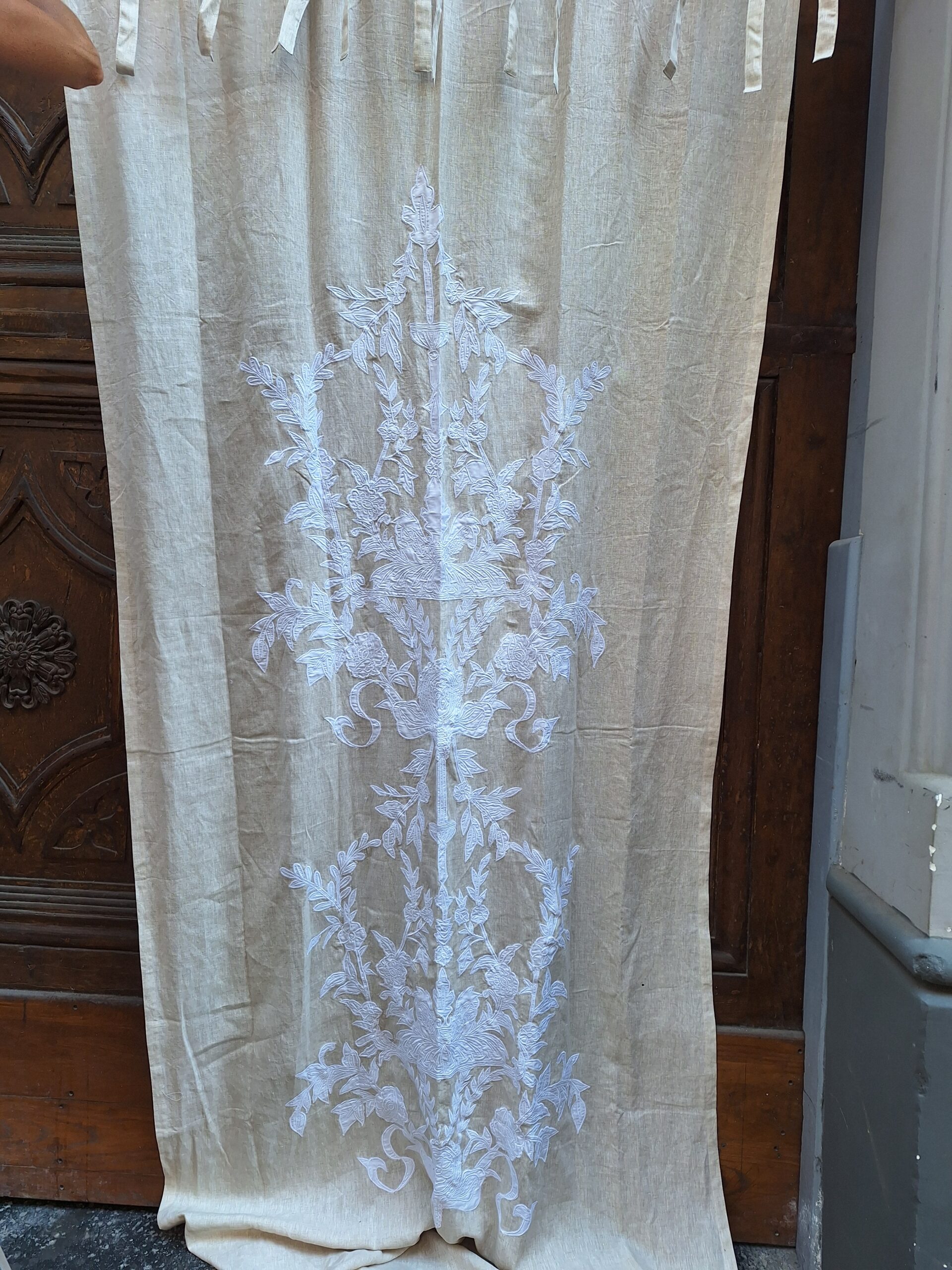 Coppia Tenda in lino beige con intaglio - immagine 3