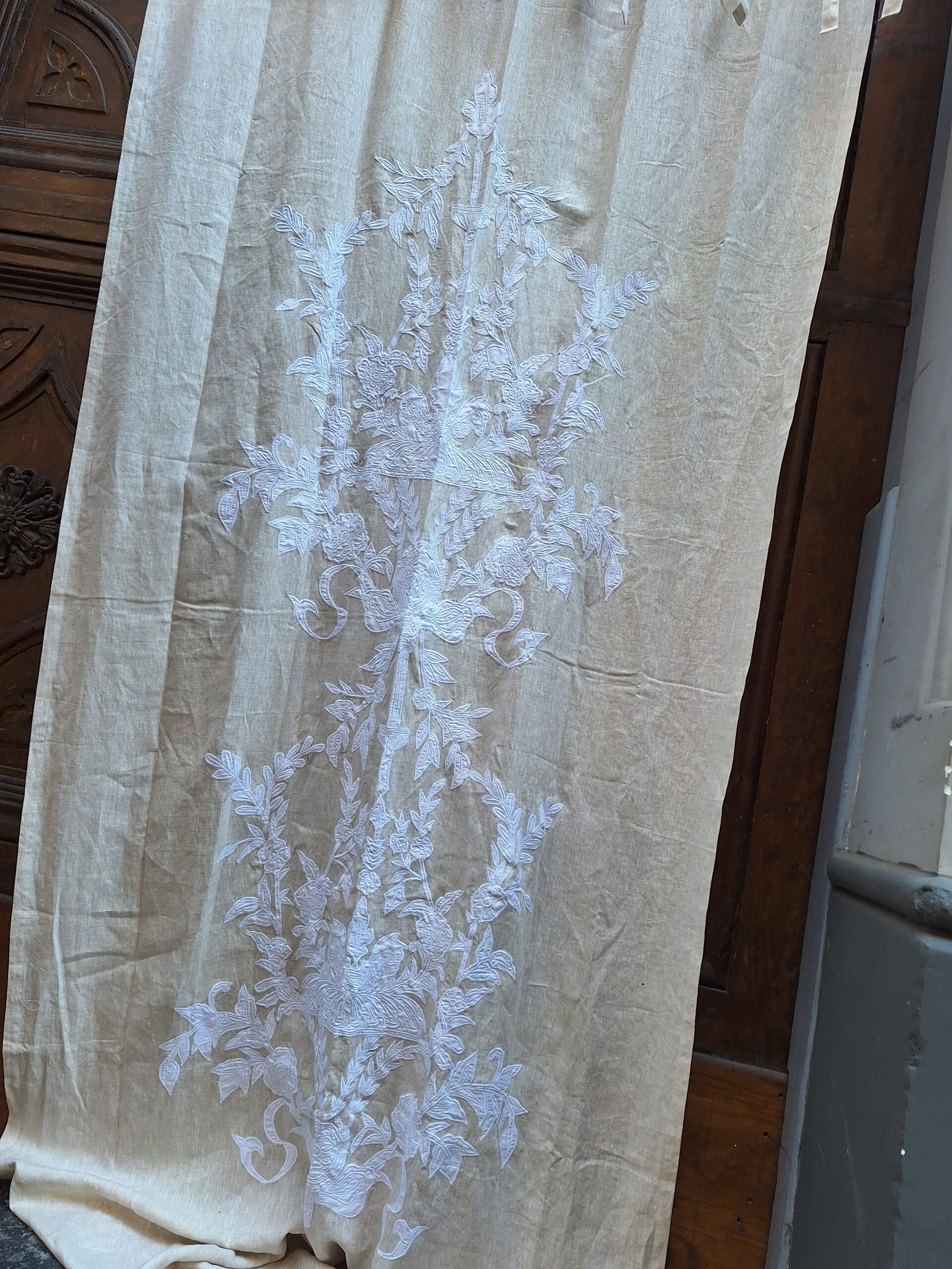 Coppia Tenda in lino beige con intaglio